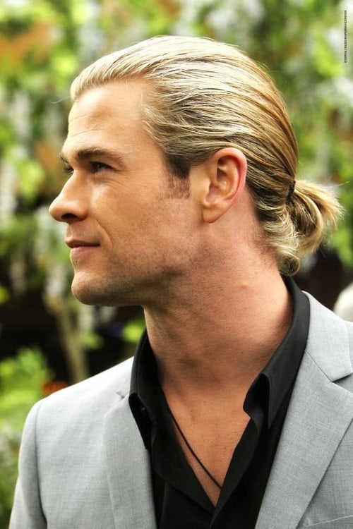 Chris Hemsworth Man Bun